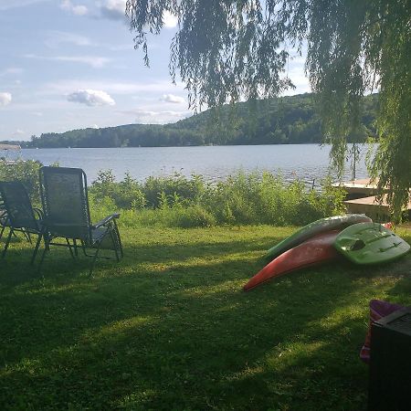 Le Nid Dore Sur Le Lac Val des Monts Екстериор снимка
