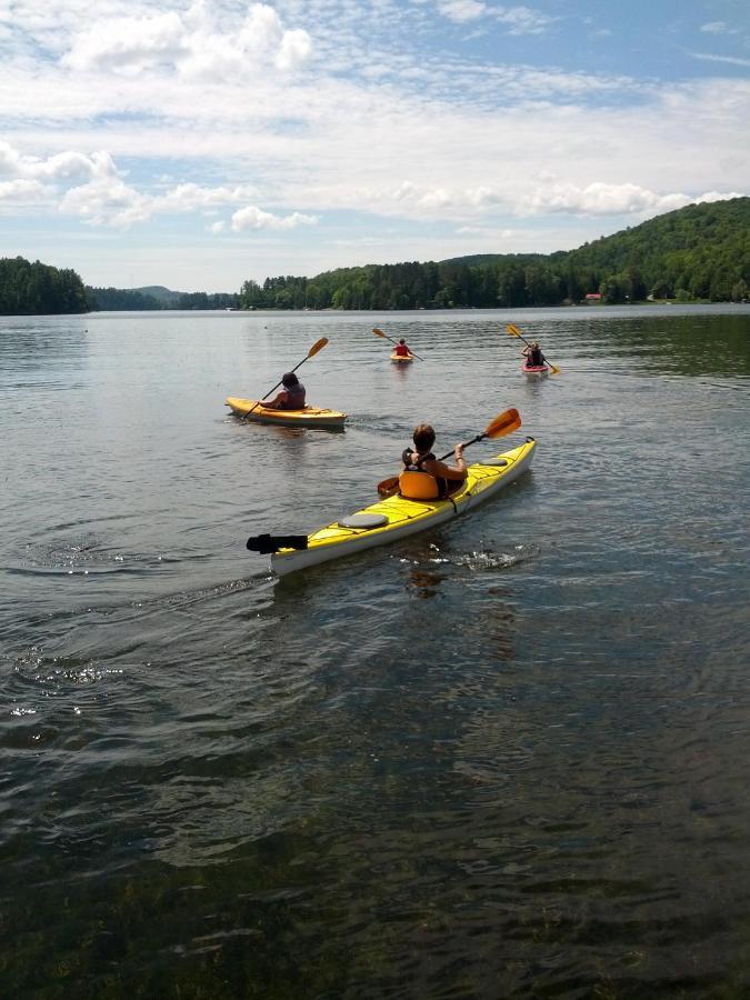 Le Nid Dore Sur Le Lac Val des Monts Екстериор снимка
